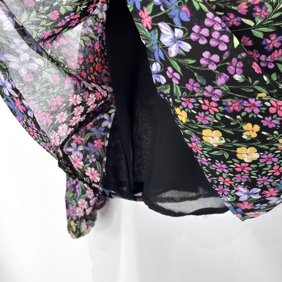 1.State Ditsy Patches Mixed Black Floral Blouse with Sheer Sleeves - Picture 4 of 6